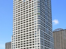 Tokyo Sea South Blanc Phare