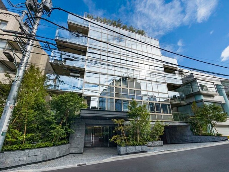 Royal Season Nishiazabu