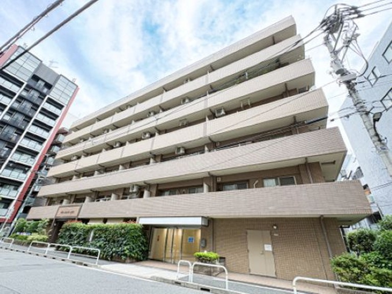Efina Minamiazabu