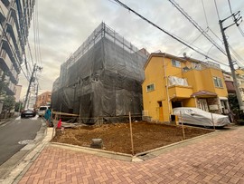 Shinsenchō Brand New House