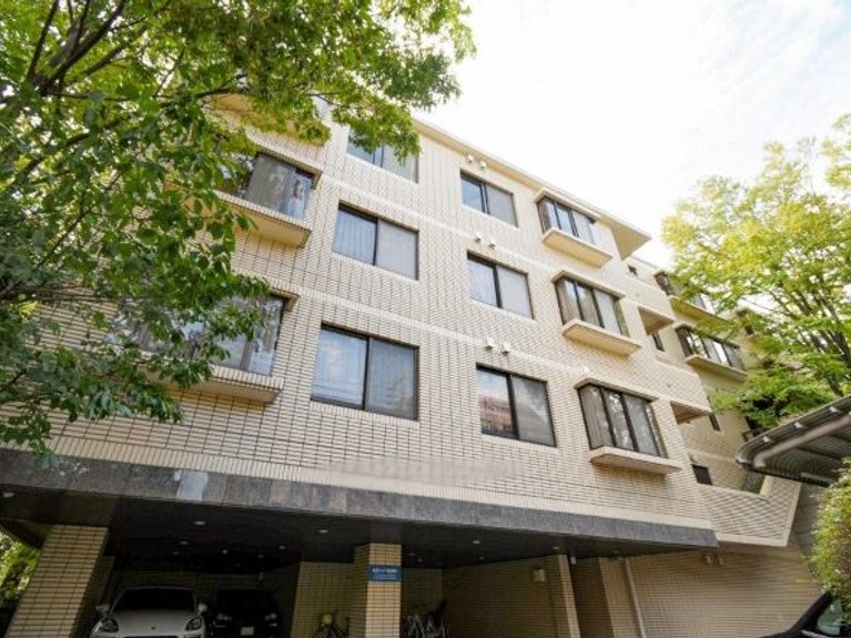 A Masterpiece Restored to Glory, in Azabu-Juban