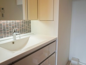 powder-room